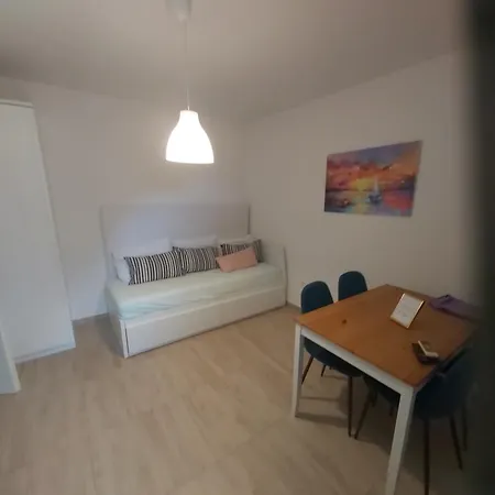 Ariana Daire Gradac (Split-Dalmatia)